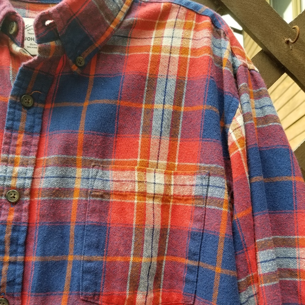 Vintage repurposed t-shirt & flannel - Picture 2 of 3